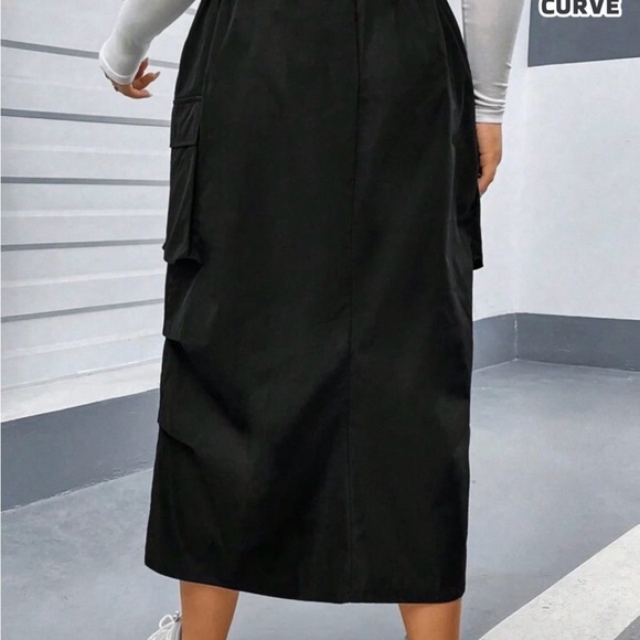 Dresses & Skirts - Elegant Black Women's Skirt
